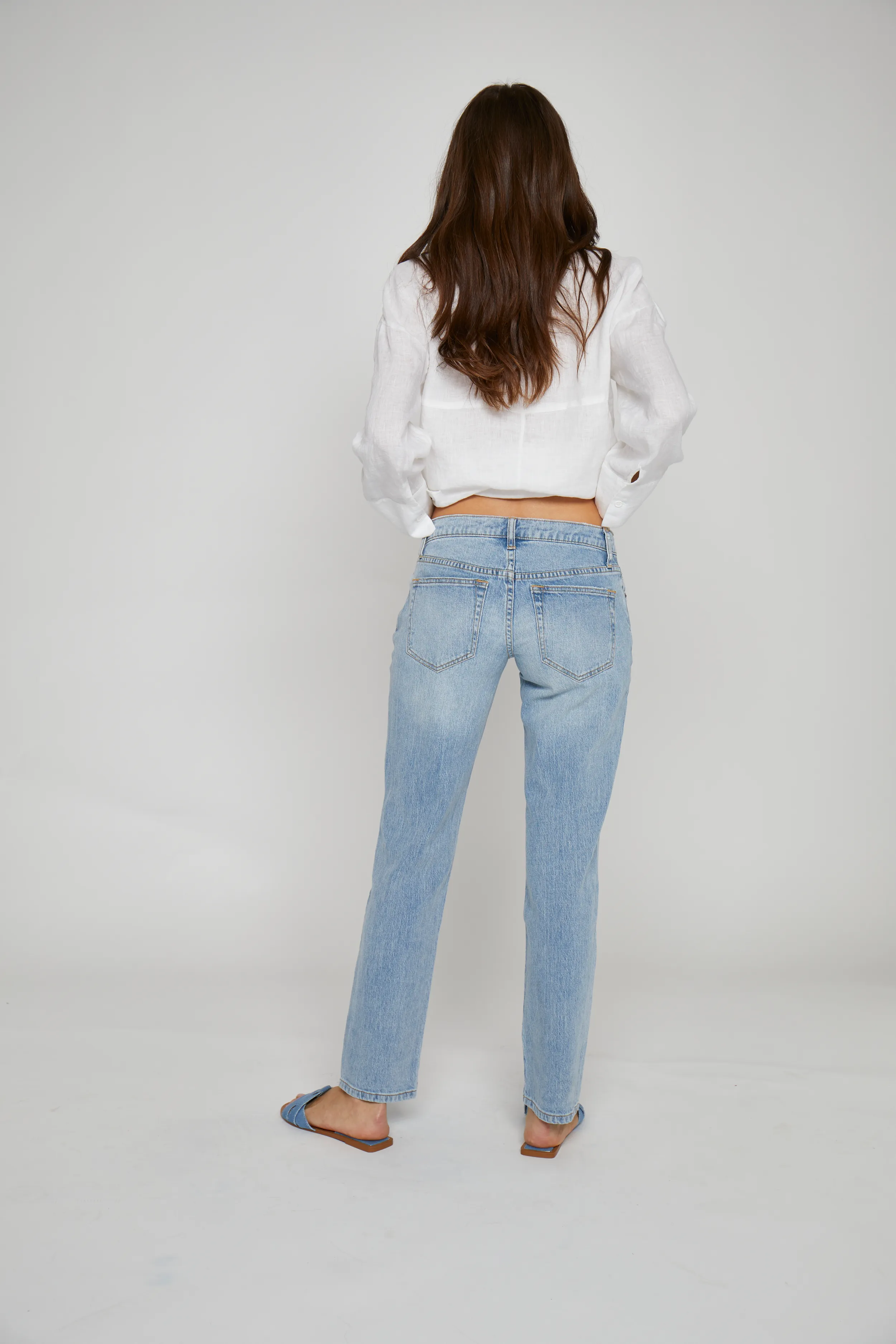 Chester Low Rise Slim Straight Light Indigo Worn
