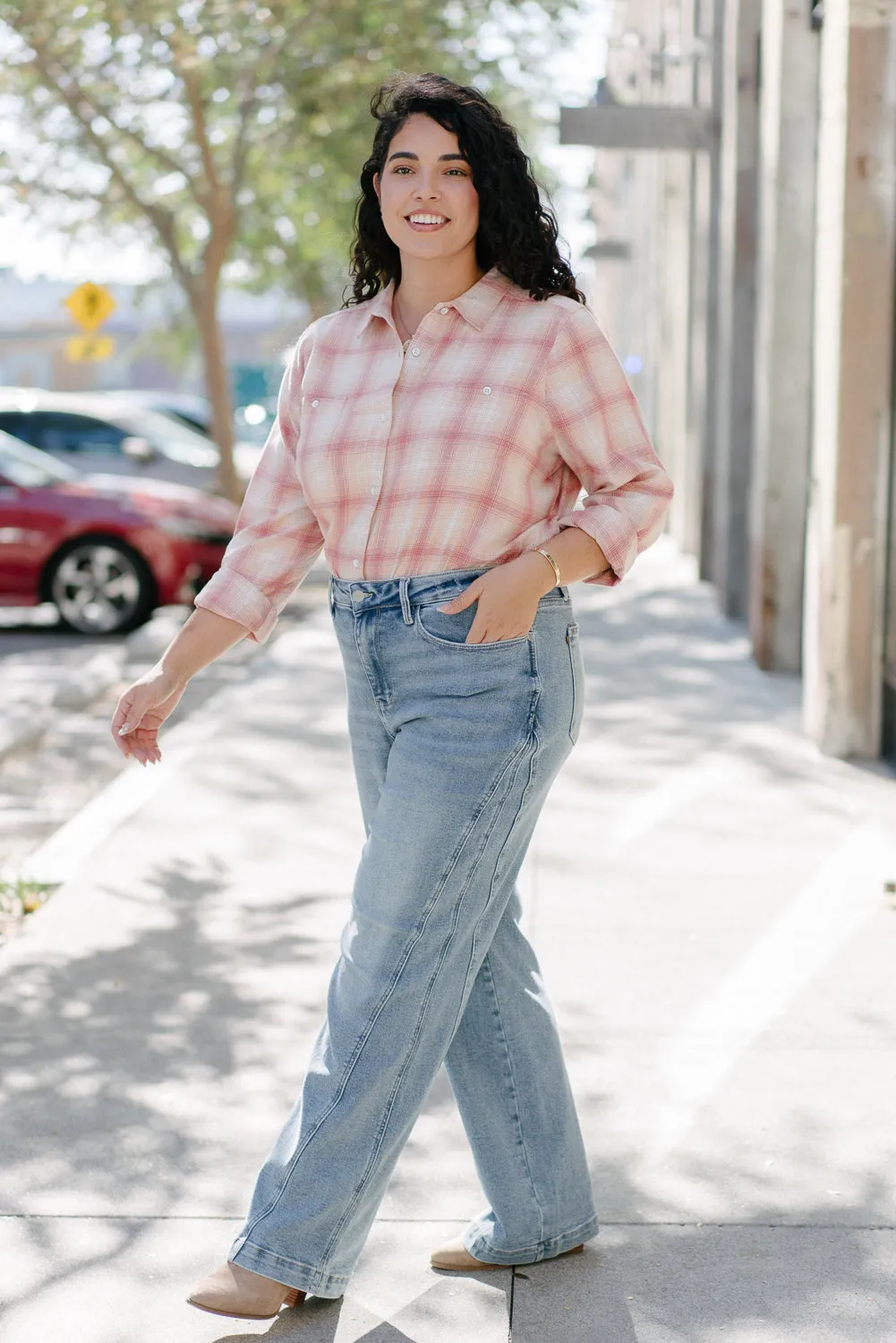 Ciara High Rise Retro Wide Leg Jeans - PLUS