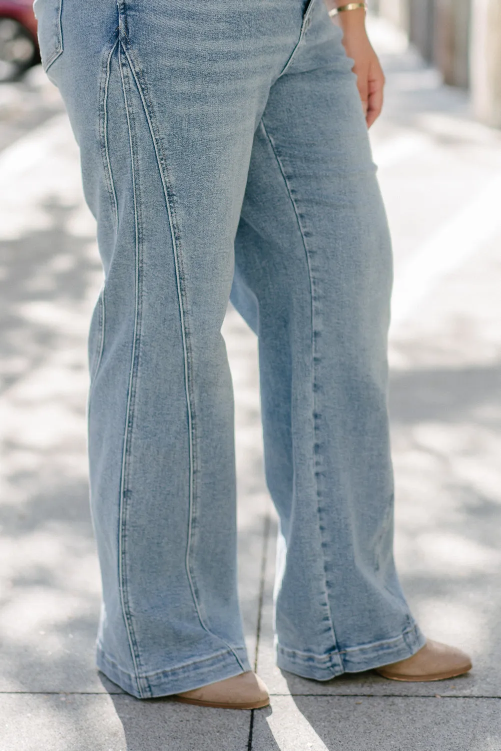 Ciara High Rise Retro Wide Leg Jeans - PLUS