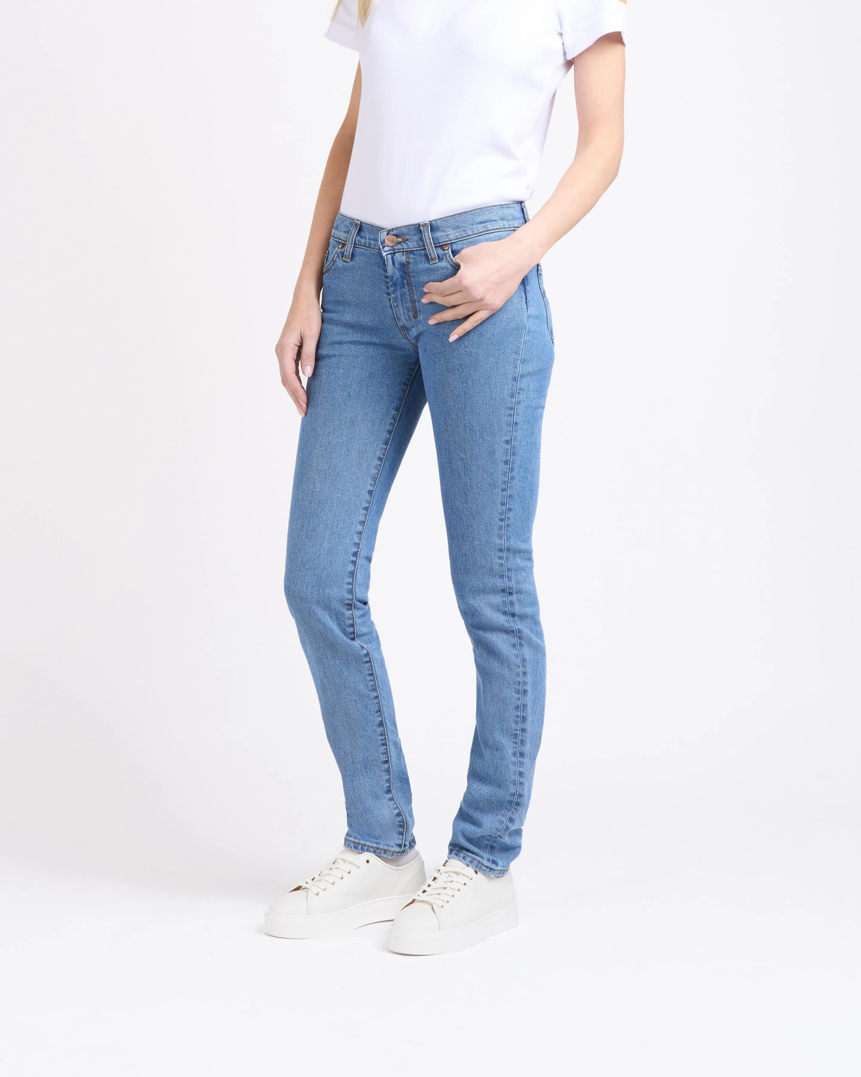 Light women's slim-fit standard-waist jeans