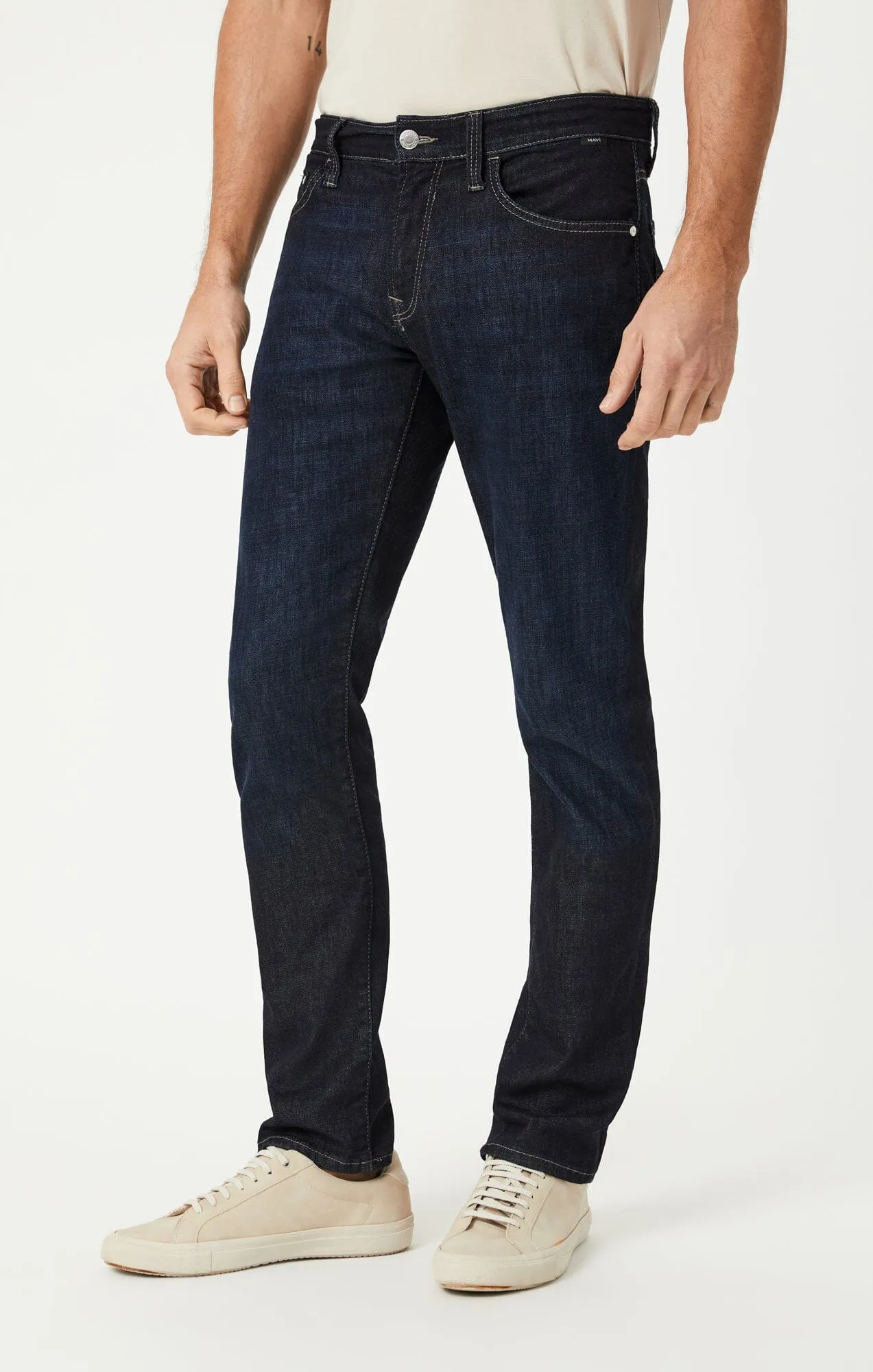 MATT RELAXED STRAIGHT LEG IN RINSE BRUSHED FEATHER BLUE
