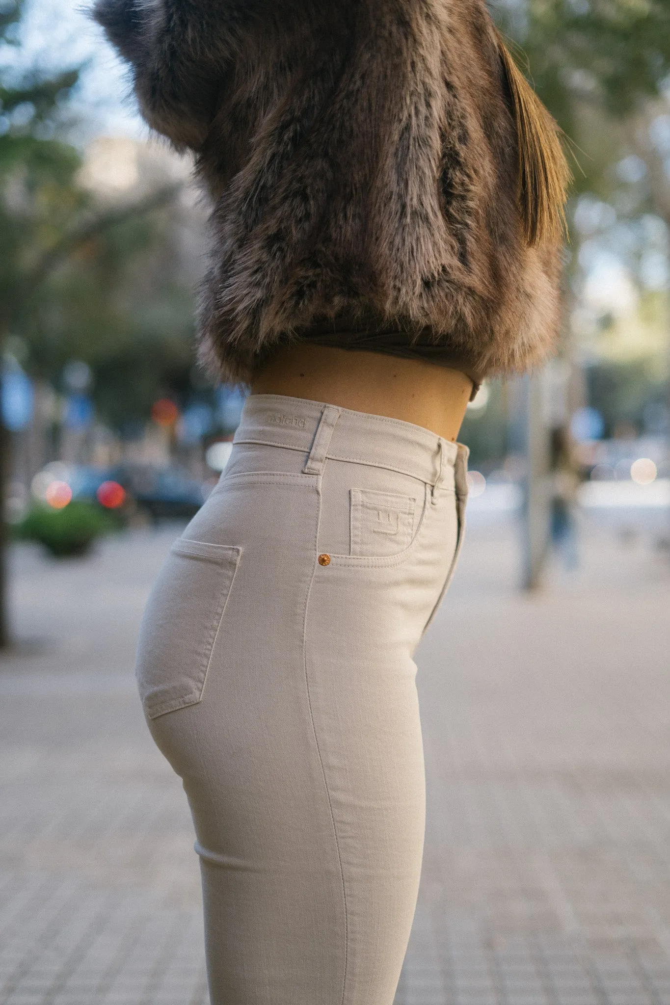 MOM HIGH RISE - BEIGE