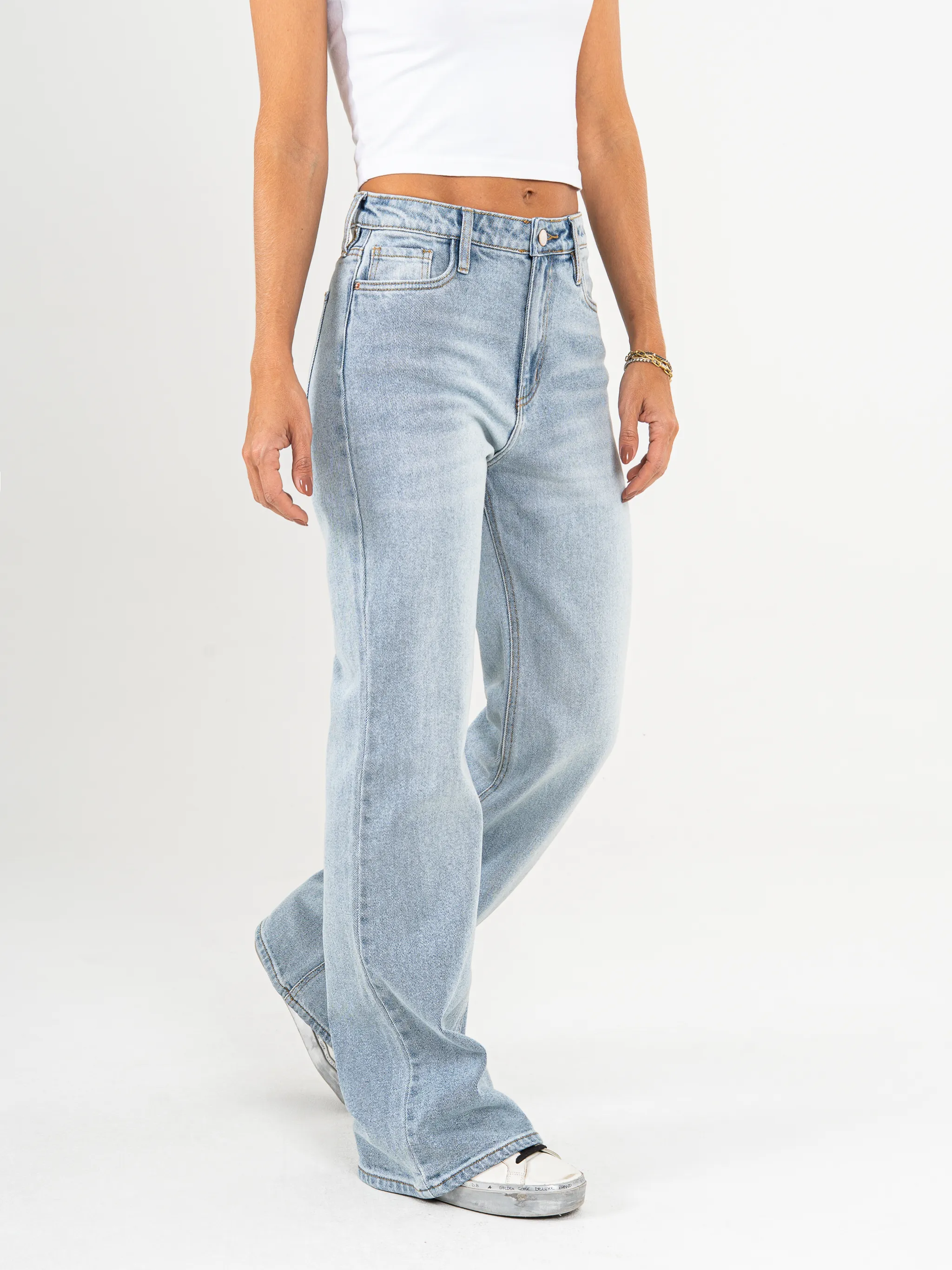 Ref: 065490 Jean Mom flare, stretch, tiro alto, tono azul medio claro