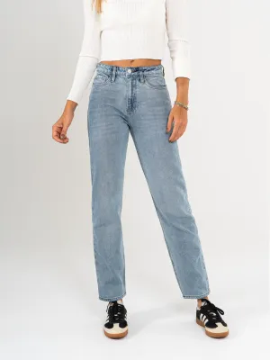 Ref: 065655 Jean Mom fit, slim cropped, rígido, tiro alto, tono azul medio claro