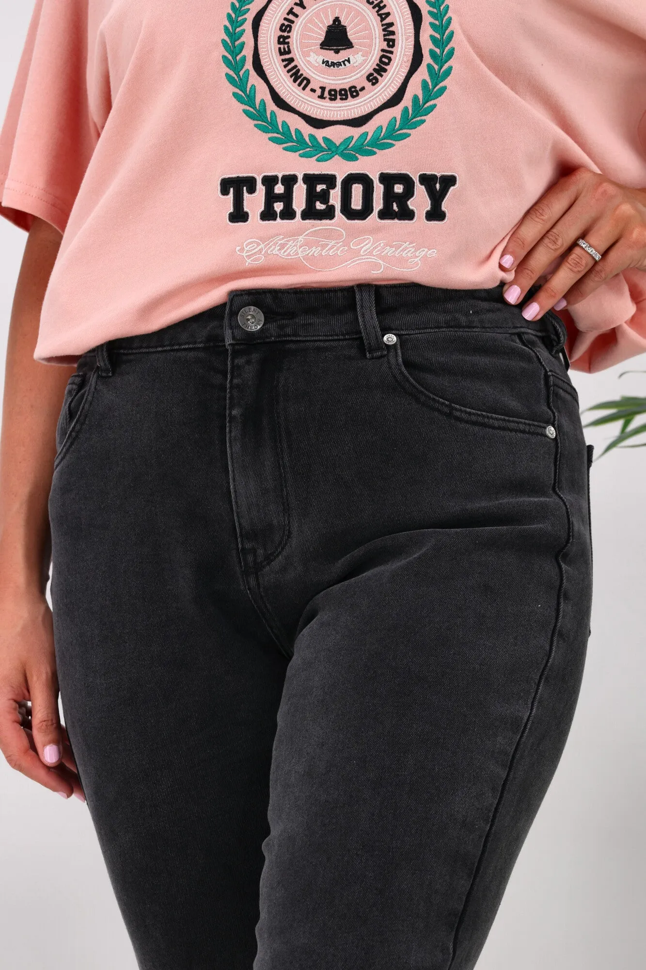 Silent Theory Monica Mom Jean Washed Black
