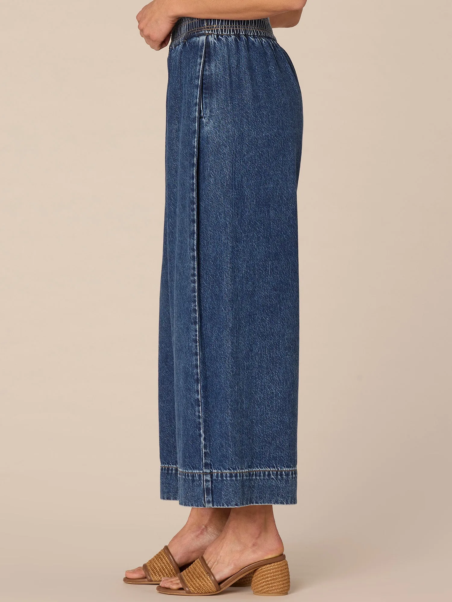 Skyrise Cropped Wide Glider Jeans with Pleating