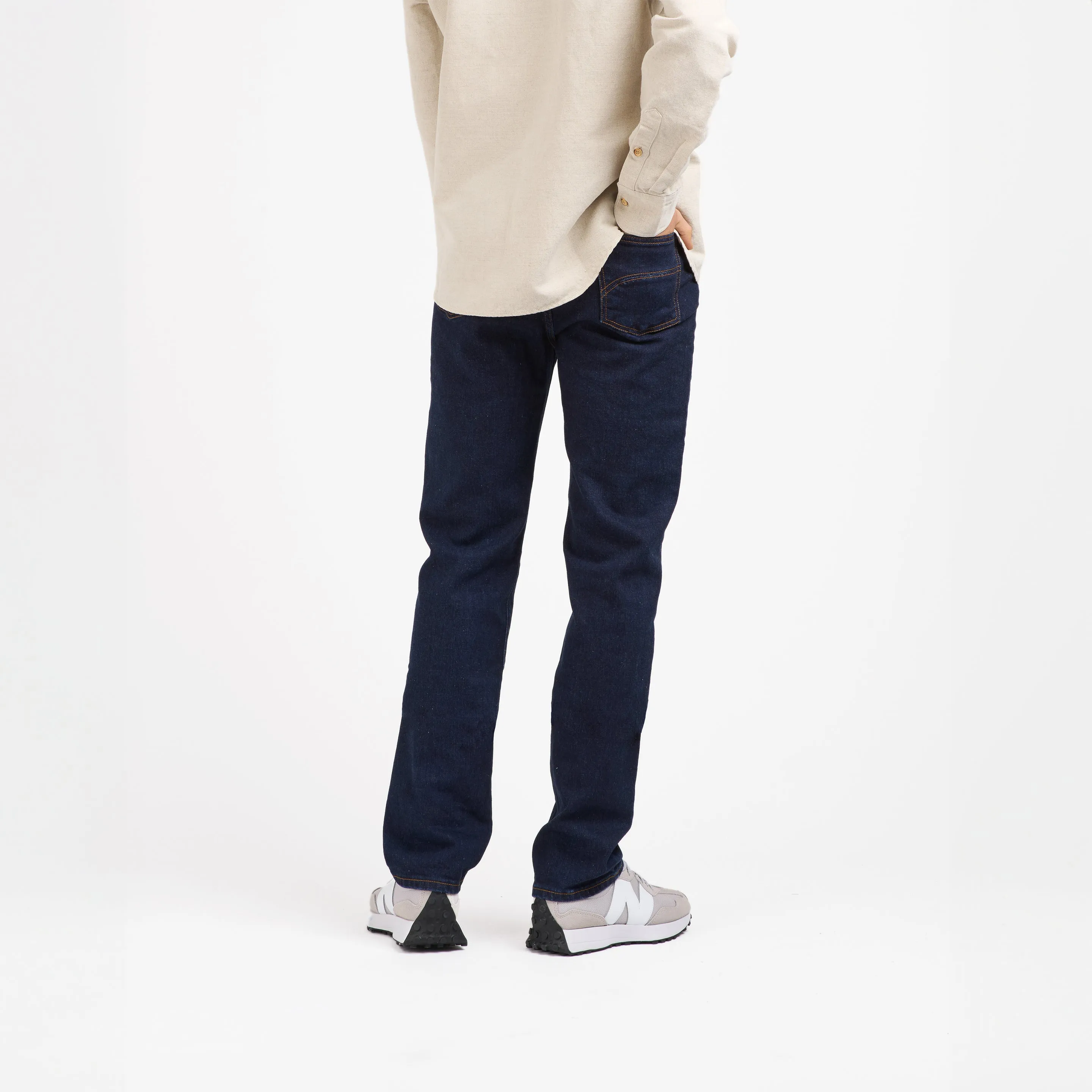 Straight men's high-waisted raw flex jeans