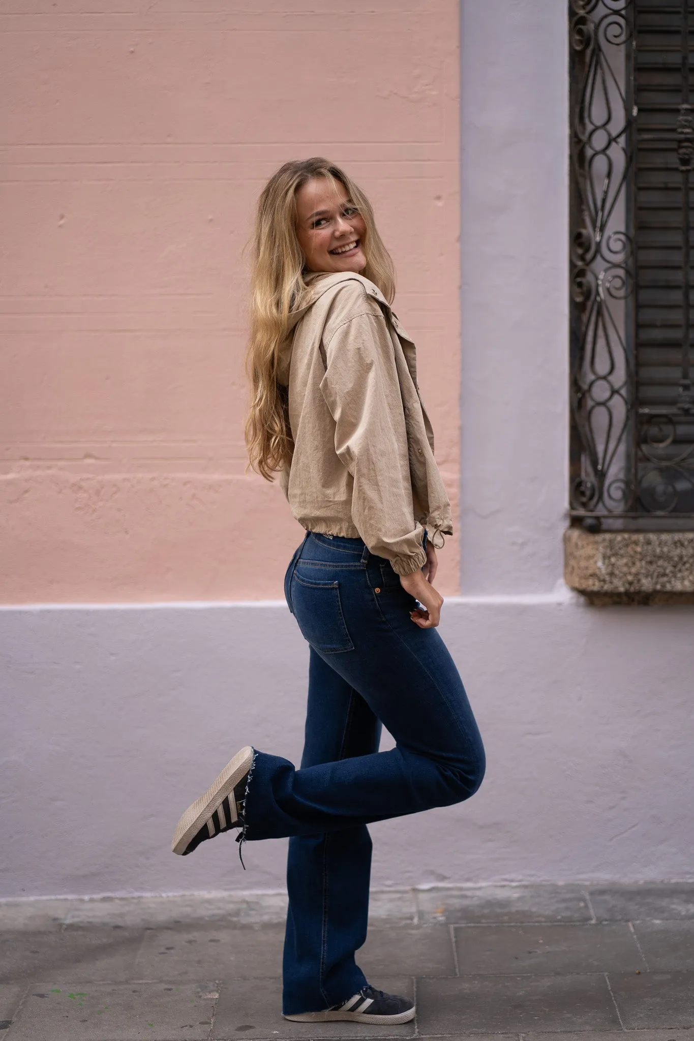 WIDELEG MID RISE - DARK BLUE
